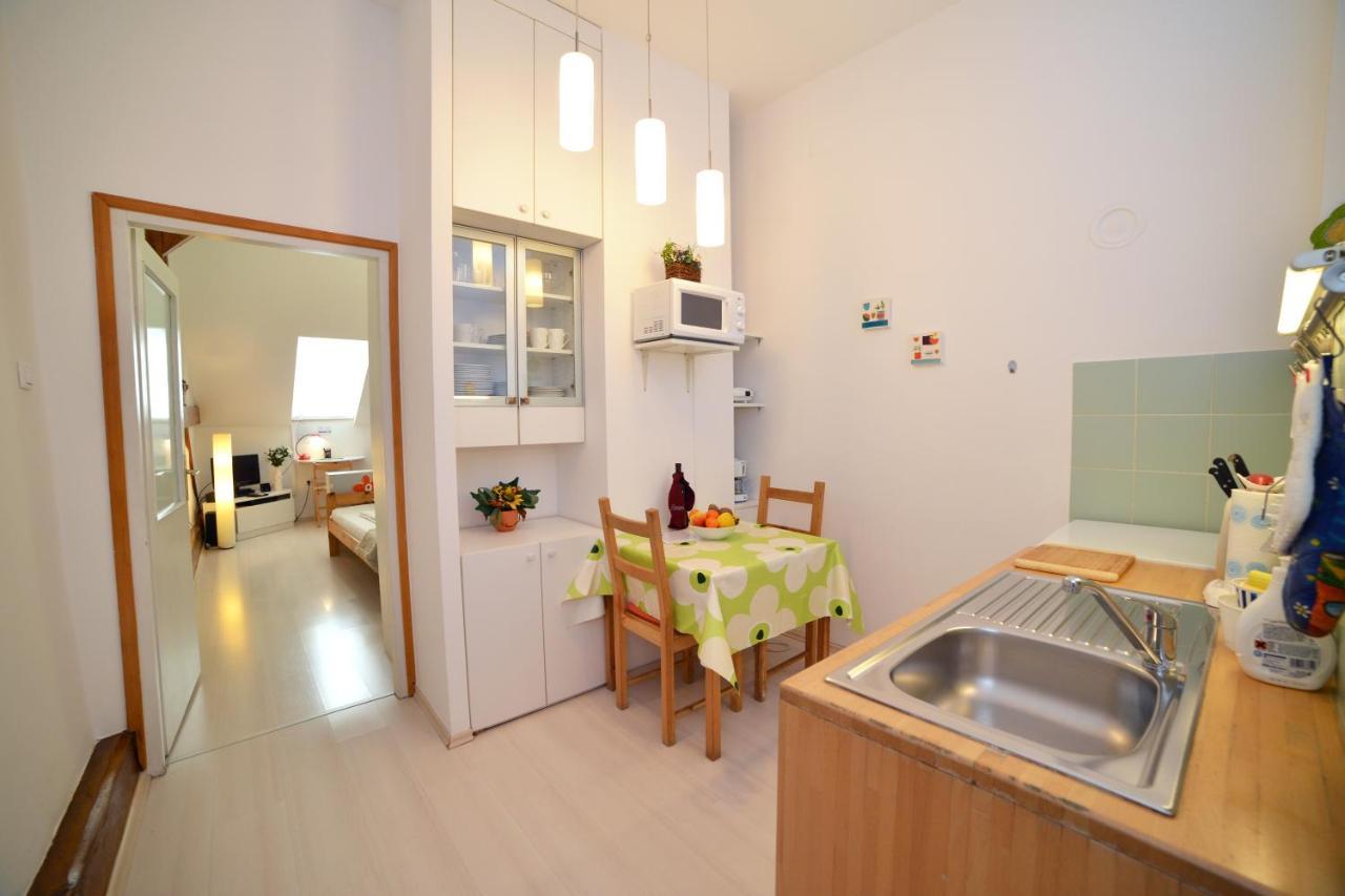 Studio Apartment White Zagreb Exterior photo