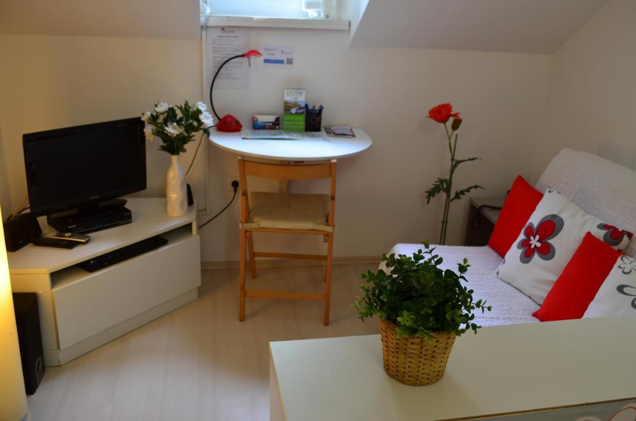 Studio Apartment White Zagreb Exterior photo